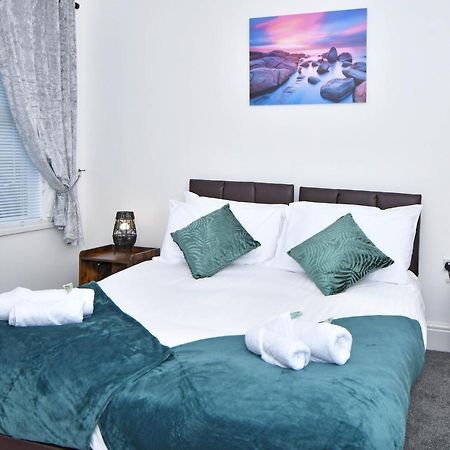 Vila Jane House, Superb 3 Bed House, Sleeps 6 Stoke-on-Trent Exteriér fotografie