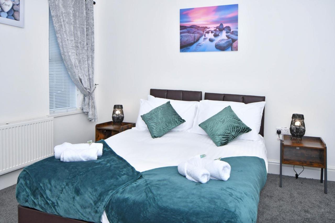 Vila Jane House, Superb 3 Bed House, Sleeps 6 Stoke-on-Trent Exteriér fotografie